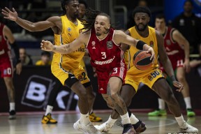 多米体育官网包含哈登连续二十场比赛得分超过出色发挥，雄鹿不断突破！上演精彩一战的词条